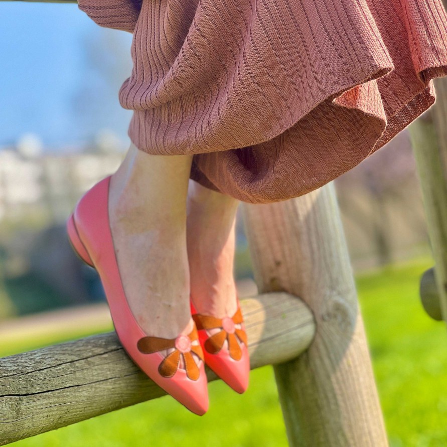 Online La Gatta Con Gli Stivali Chamo Pink Ballerina Sfilata In Nappa Rosa Con Fiore Stile Anni 60 Artigianale